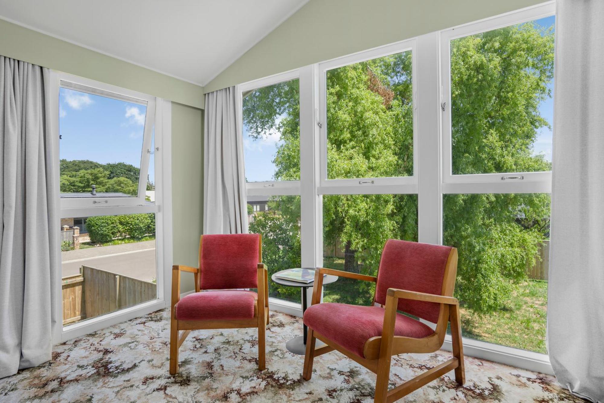 Farley Avenue Turret & Lounge Apartment Greytown Bagian luar foto